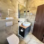 Daire Villaelias - Heated Pool - Jacuzzi-10 Persons-boat Tours - Luxury *