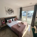 Villaelias - Heated Pool - Jacuzzi-10 Persons-boat Tours - Luxury شقة *