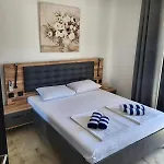 Daire Villaelias - Heated Pool - Jacuzzi-10 Persons-boat Tours - Luxury *