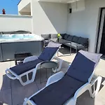 Villaelias - Heated Pool - Jacuzzi-10 Persons-boat Tours - Luxury Srima