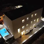Villaelias - Heated Pool - Jacuzzi-10 Persons-boat Tours - Luxury Daire Srima