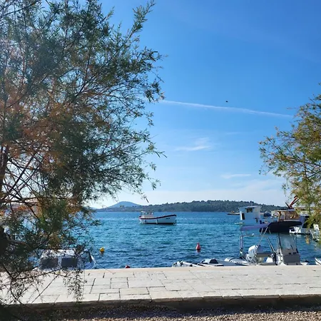 Elias - Vodice Apartment