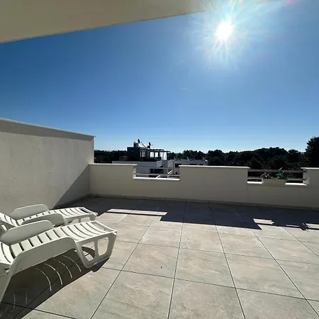 아파트 Villaelias - Heated Pool - Jacuzzi-10 Persons-boat Tours - Luxury 스리마