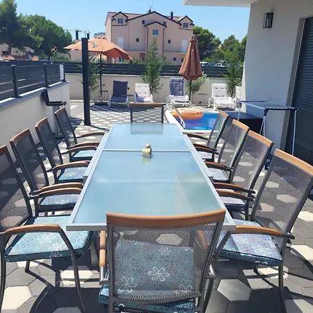Villaelias - Heated Pool - Jacuzzi-10 Persons-boat Tours - Luxury Srima