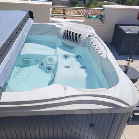 Villaelias - Heated Pool - Jacuzzi-10 Persons-boat Tours - Luxury *