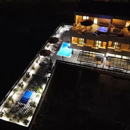 Villaelias - Heated Pool - Jacuzzi-10 Persons-boat Tours - Luxury * 斯里马