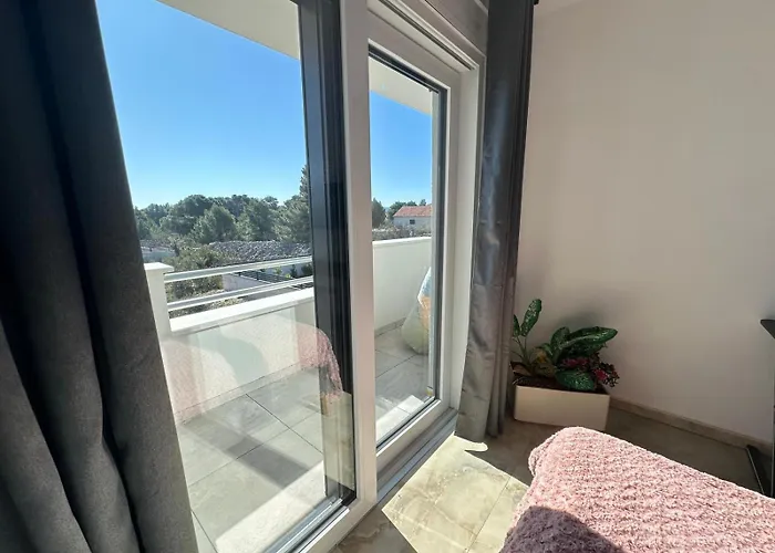 Villaelias - Heated Pool - Jacuzzi-10 Persons-boat Tours - Luxury Appartement *