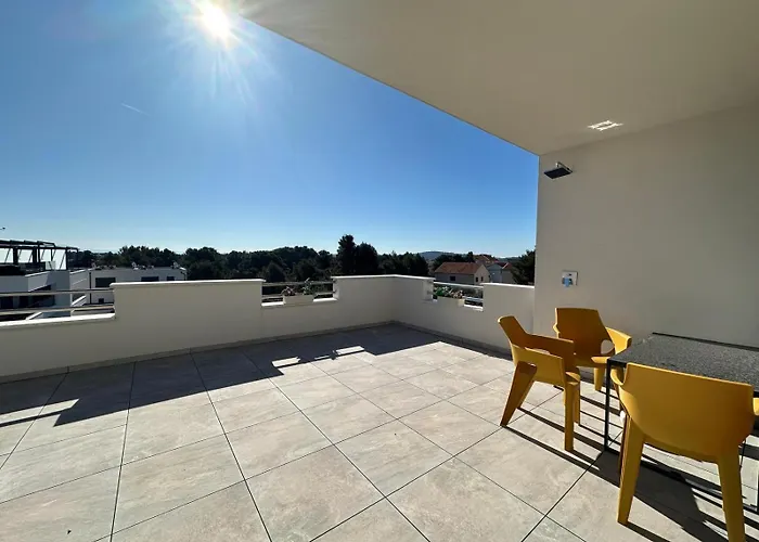 Villaelias - Heated Pool - Jacuzzi-10 Persons-boat Tours - Luxury Srima