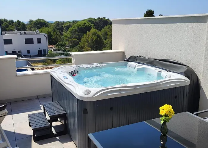 아파트 Villaelias - Heated Pool - Jacuzzi-10 Persons-boat Tours - Luxury *