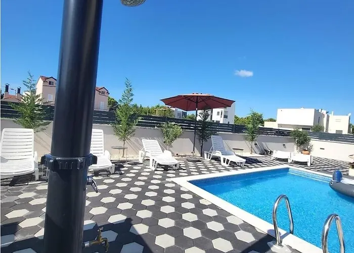 Villaelias - Heated Pool - Jacuzzi-10 Persons-boat Tours - Luxury 스리마