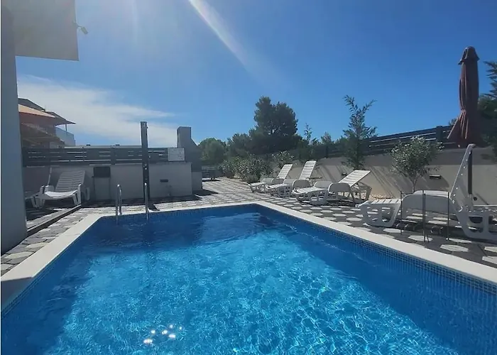 Villaelias - Heated Pool - Jacuzzi-10 Persons-boat Tours - Luxury 아파트 스리마